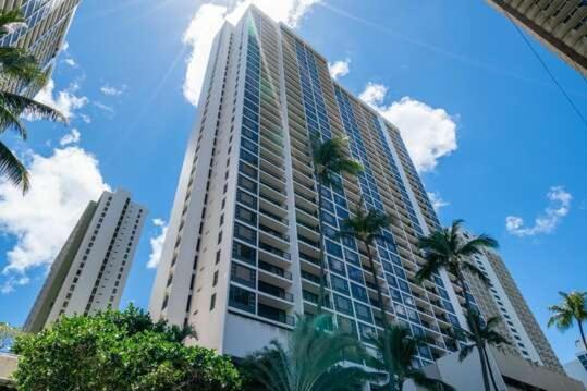 High Level Ocean View Corner With Free Parking Honolulu