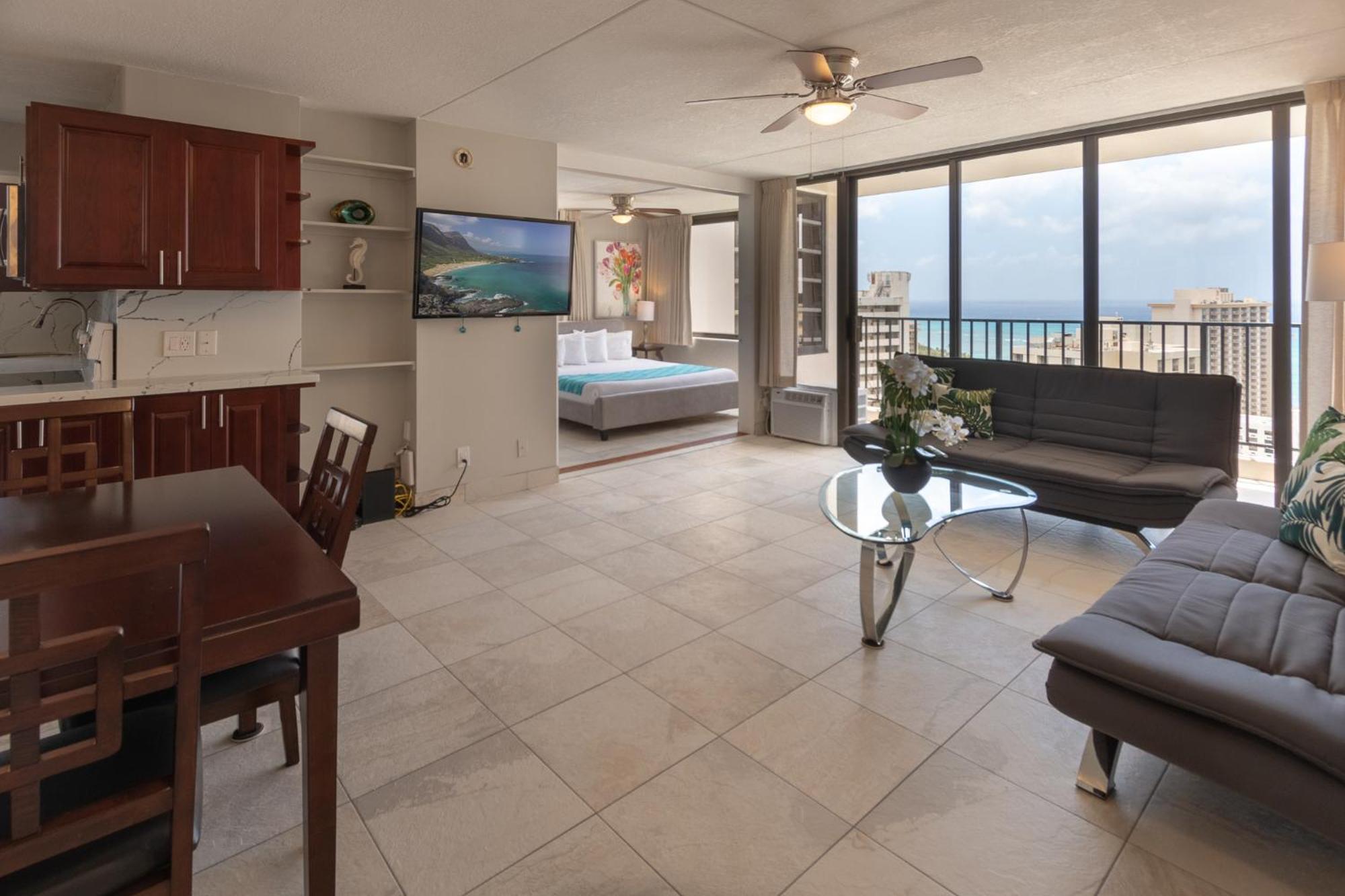 High Level Ocean View Corner With Free Parking